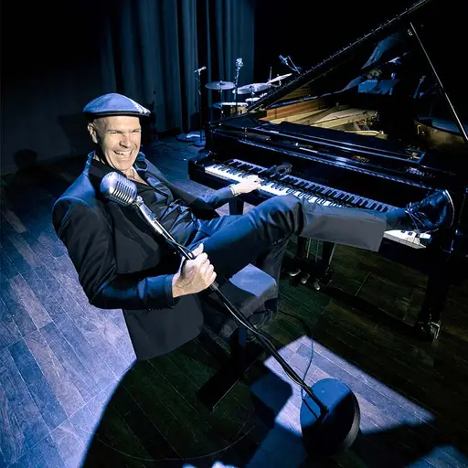 Mr. Breathless Duo – M/S Finlandia, Helsinki