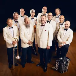 Juha Hostikka & Dallapé-orkesteri – Kangasala-Talo, Kangasala