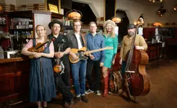Hilland Playboys, Jakob & Minna – Pensselitehdas, Porvoo
