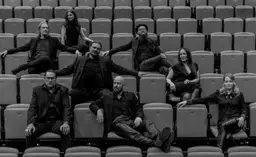 Alkuillan Konsertti: T.JARVA & The Dark Place (Julkkarit & Kahden Setin Erikoiskeikka) – Kuudes Linja Helsinki, Helsinki