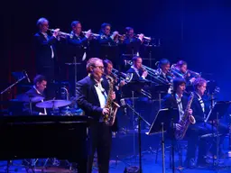 UMO Helsinki Jazz Orchestra feat. Selma Savolainen – Kulturhuset Karelia, Tammisaari