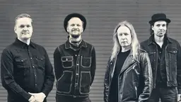 Timo Kotipelto & Robustik – Sellosali, Espoo