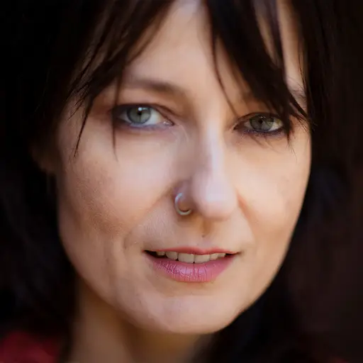 Mariska - Laulan, kirjoitan – Kino Laika, Karkkila