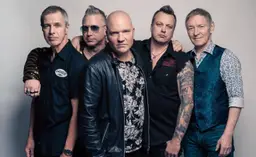 Black Devils feat. Ile Kallio & Janne Louhivuori Hurriganes Show – Sawohouse Underground, Kuopio