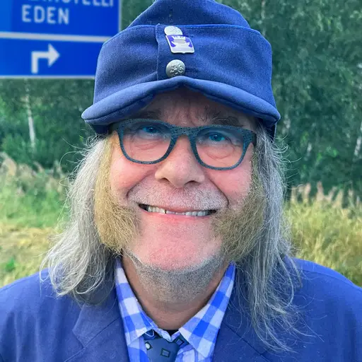 Aarne Tenkanen – Korpilahden Olkkari, Korpilahti
